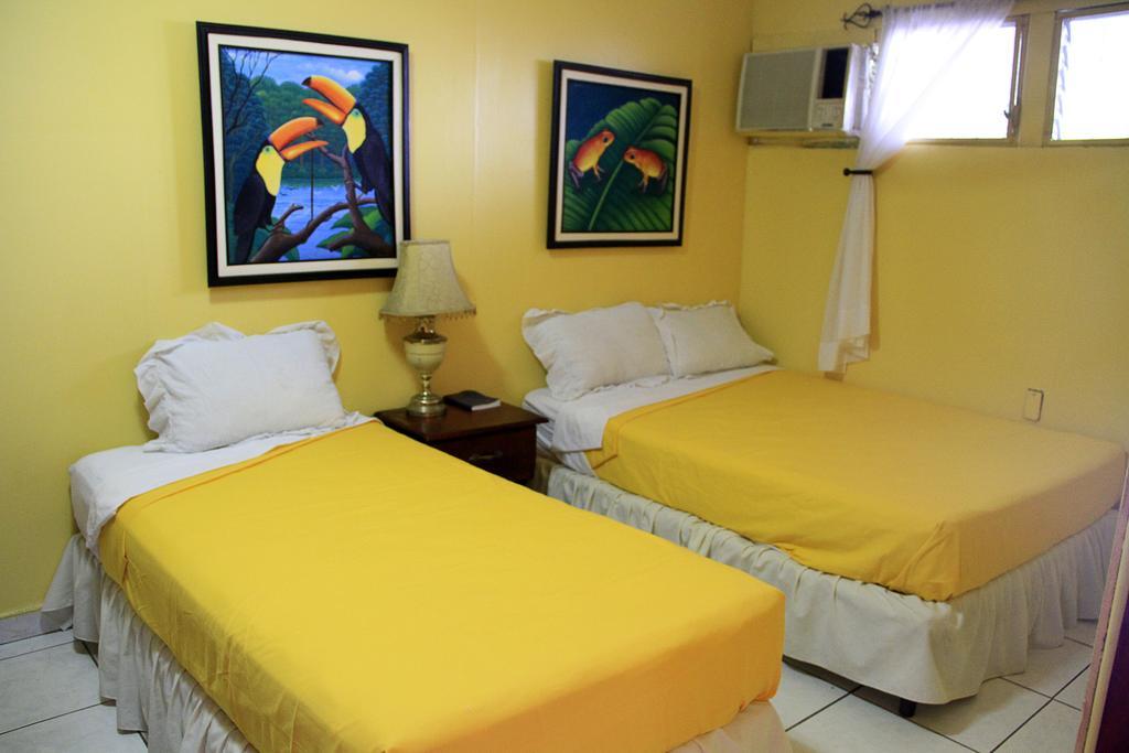 Hotel Y Apartments Los Cisneros Managua Phòng bức ảnh